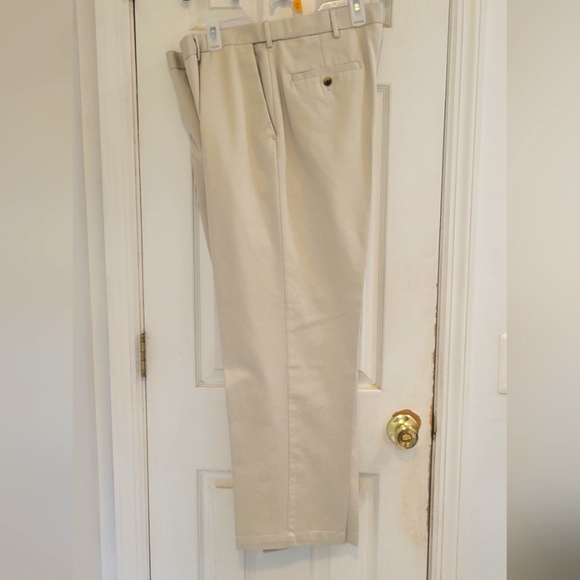 Haagar NWT Work To Weekend Khaki Pants. 38/30 - Picture 5 of 10